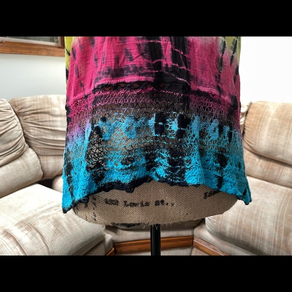 NWOT Ocean Drive Top - Picture 4 of 7